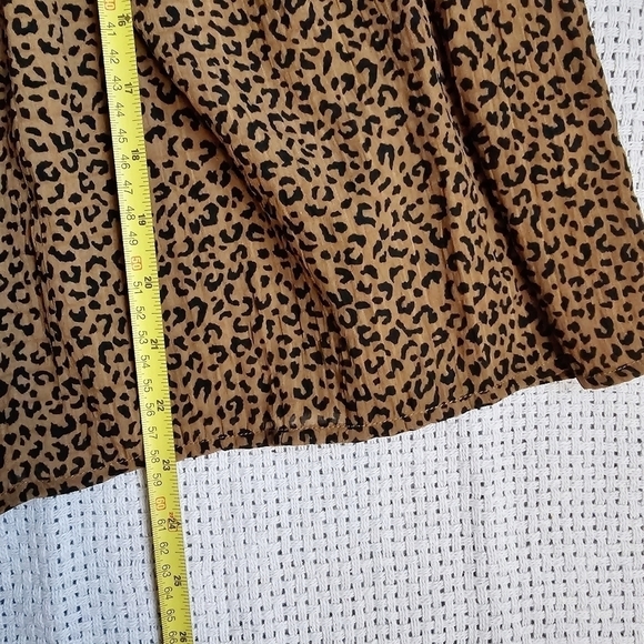 ODDY Peplum Off The Shoulder Animal Print Top Size Small - Picture 6 of 8